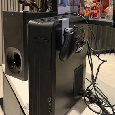 Giá treo tay cầm Xbox cho vỏ PC SilverStone Raven