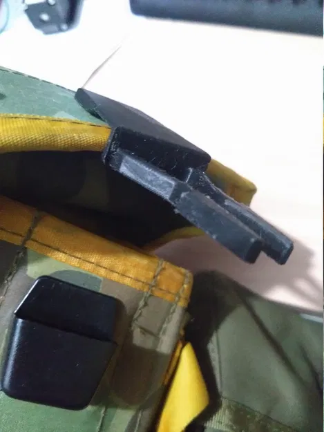 Buckle đực thay thế cho túi đạn kiểu M1967 (aftermarket) - Image 3