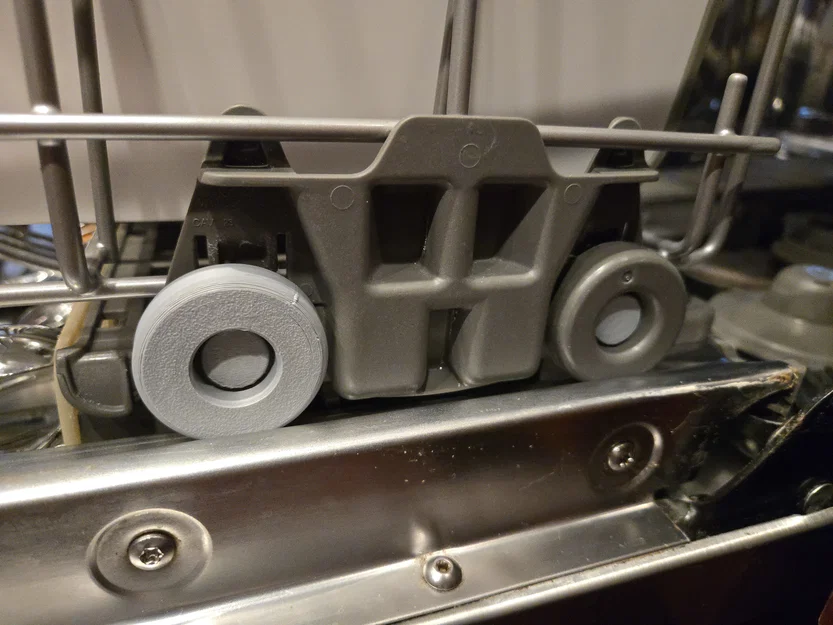 Bánh xe máy rửa chén Whirlpool - giàn dưới (Lower Rack) - Image 1