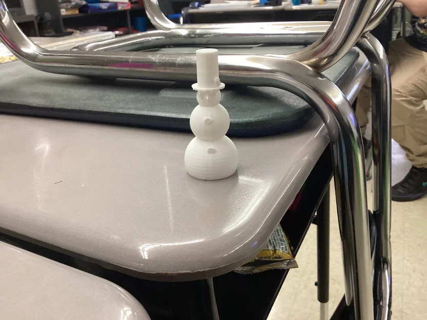Người tuyết tí hon (Tiny snowman) - Image 1