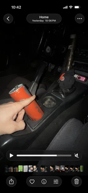 Giá đỡ/adapter cup holder Red Bull cho Miata - Image 2