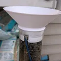 Phễu đổ thức ăn cho máng chim (Birdfeeder funnel) - Thumbnail 1
