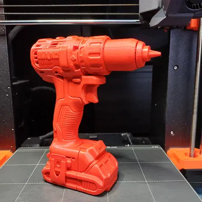 AKU Vrtací šroubovák (Máy khoan/vặn vít pin)