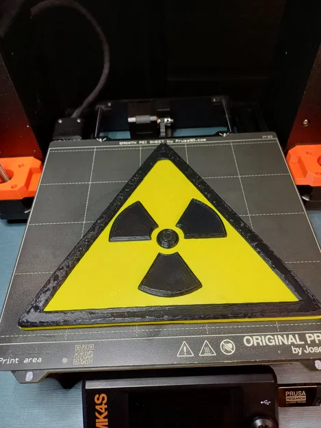 Značka POZOR RADIACE - Image 1