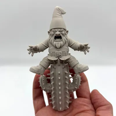 Gnome Vườn Đau Vì Xương Rồng (Cacti Pain Garden Gnome)