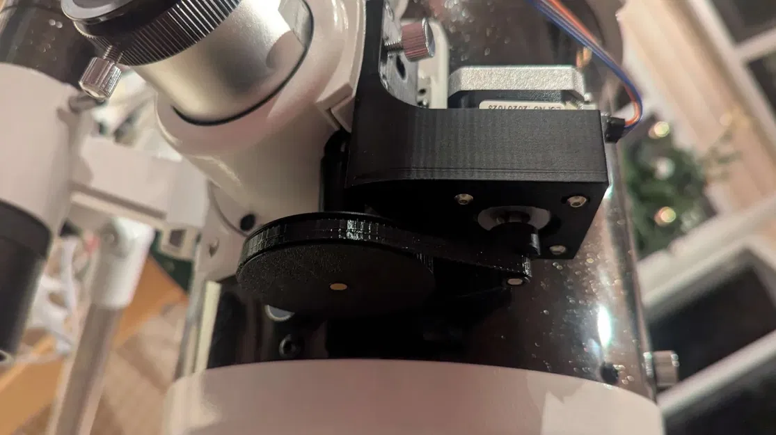 Giá đỡ focuser cho kính thiên văn Skywatcher - Image 1