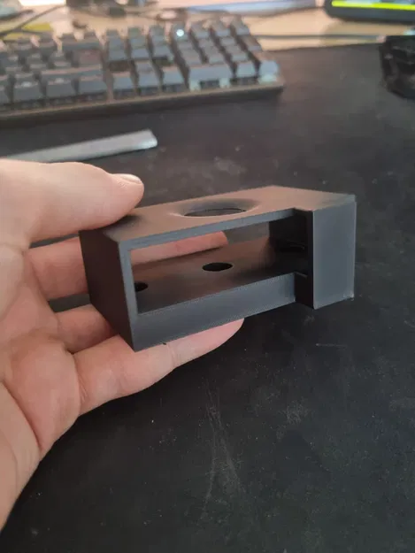 Giá gắn DisplayPort Switch 3 cổng cho nhôm định hình 4040 (ốc tán M6) - Image 3