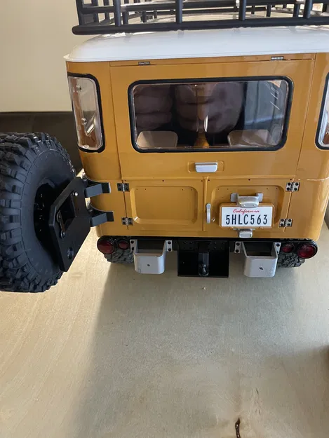 FMS FJ40 Spare Swingout Tire Carrier (Giá đỡ bánh dự phòng swing-out) - Image 4