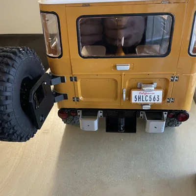 FMS FJ40 Spare Swingout Tire Carrier (Giá đỡ bánh dự phòng swing-out)