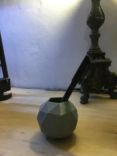 Bình cây (plants vase) thiết kế tam giác - Image 2