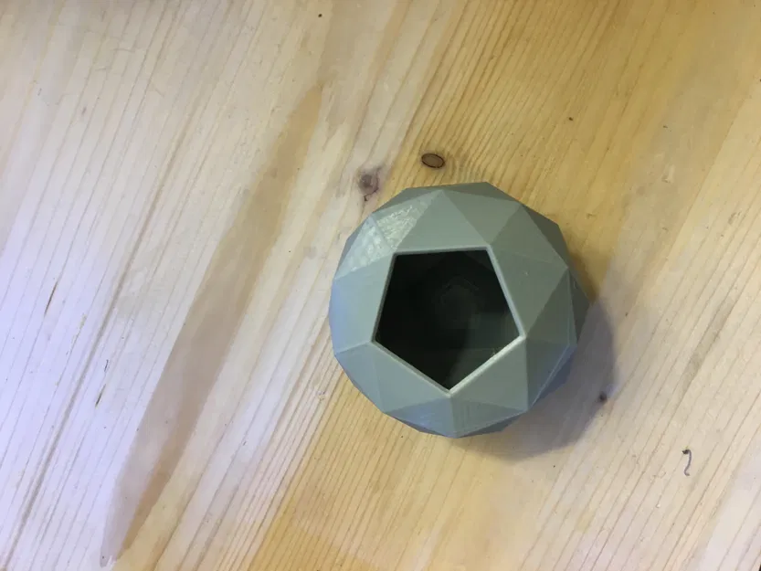 Bình cây (plants vase) thiết kế tam giác - Image 7