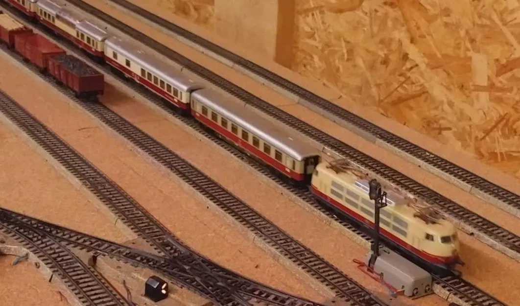 3053 3054 E03/103 Märklin Blende khoang máy / giá đỡ decoder - Image 2