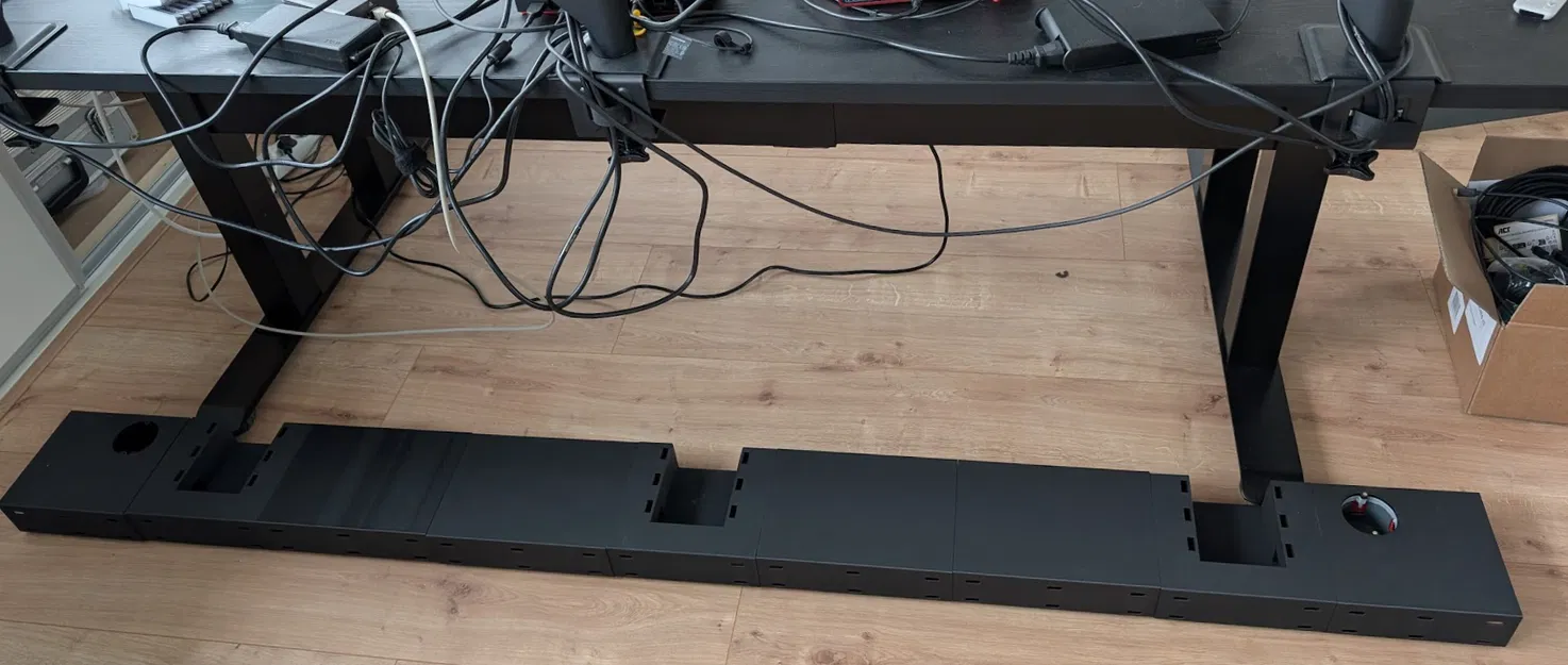 Hệ thống đi dây dưới bàn với khay đôi và ổ cắm điện - Image 10