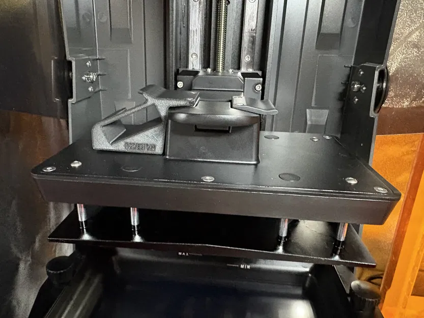 Giá đỡ print bed vặn vít cho Elegoo Saturn 4/4 Ultra/4 Ultra 16K - Image 2