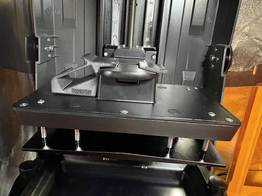 Giá đỡ print bed vặn vít cho Elegoo Saturn 4/4 Ultra/4 Ultra 16K - Image 3