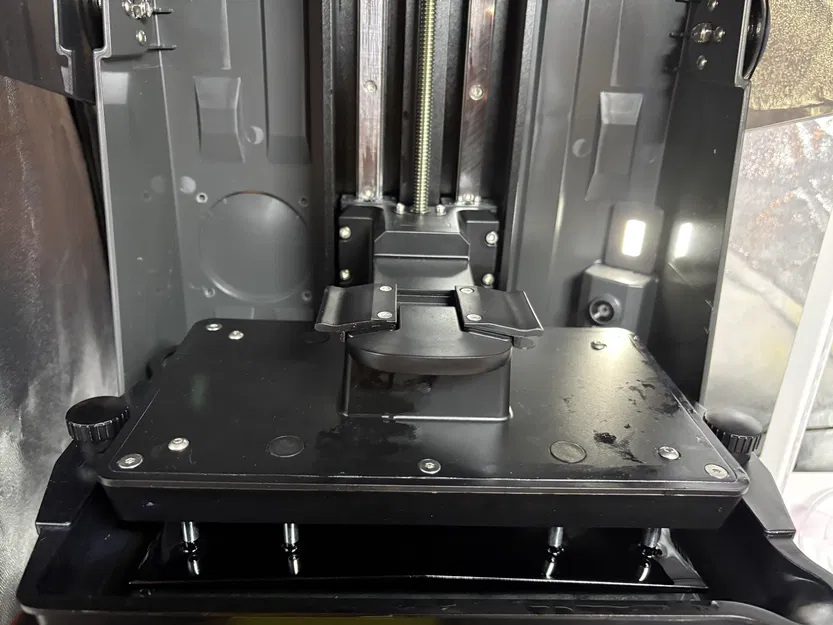 Giá đỡ print bed vặn vít cho Elegoo Saturn 4/4 Ultra/4 Ultra 16K - Image 4