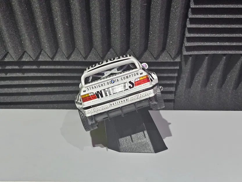 Bệ đỡ cho JP Performance The Bavarian Legend (E36) – dựng xe nghiêng - Image 7