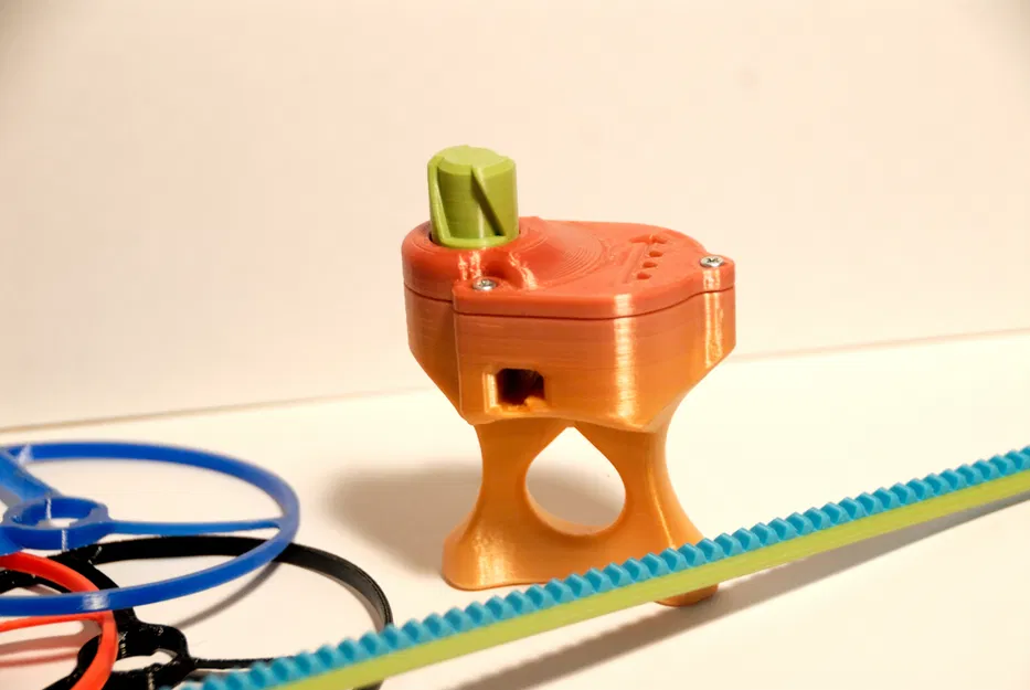 Triplecopter – Đồ chơi bánh răng 3 cánh quạt bay - Image 3