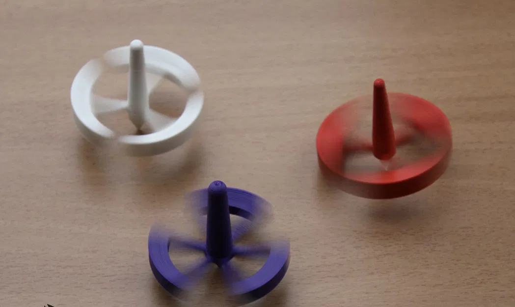 Con quay (Spinning Top) - Image 1