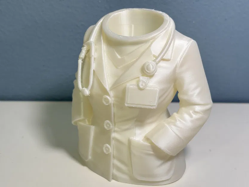 Kệ cắm bút áo blouse bác sĩ nữ – Organizer bàn làm việc thanh lịch cho nữ ngành y - Image 9