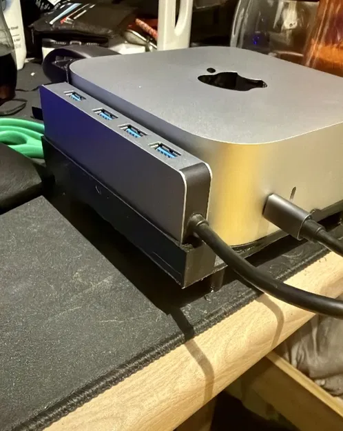 Chân đế Mac mini M4 kèm khay giữ USB hub - Image 1