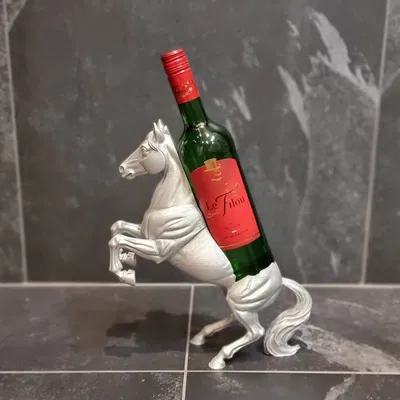 Giá đỡ chai rượu vang hình ngựa (Horse Wine Bottle Holder)
