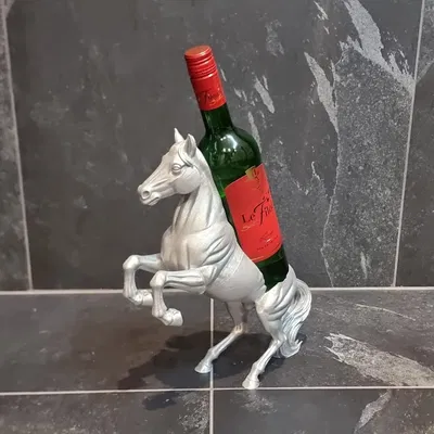 Giá đỡ chai rượu vang hình ngựa (Horse Wine Bottle Holder)