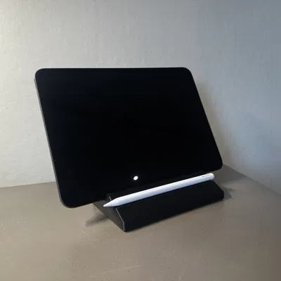 Giá đỡ Tablet kèm kệ để Stylus – đi dây sạc gọn, không cần supports