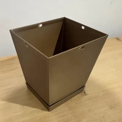 Chậu trồng cây tự tưới kèm insert tự tưới (Pot With Self-Watering Insert)