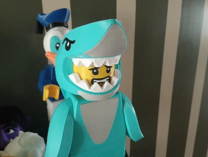 Mô hình Shark Suit Giant Minifig - Image 6