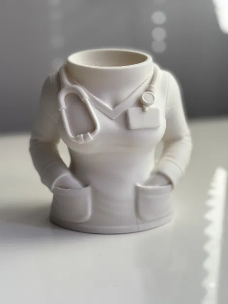 Ống Cắm Bút Áo Blouse Bác Sĩ – Organizer Bàn Làm Việc In 3D - Image 4