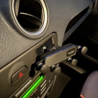 Ford Fiesta (Mark 5) - Thay khay đựng xu/Ngàm gắn điện thoại