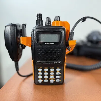 Yaesu FT-60R: Retainer cổng Mic/Headset, Squelch Knob Saver & Battery Protector