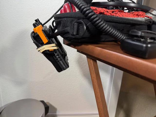 Yaesu FT-60R: Retainer cổng Mic/Headset, Squelch Knob Saver & Battery Protector - Image 10