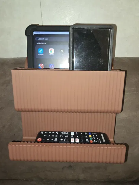 Sofa Servant / Organizer – Móc kẹp tay vịn sofa đựng tablet/remote/điện thoại - Image 1