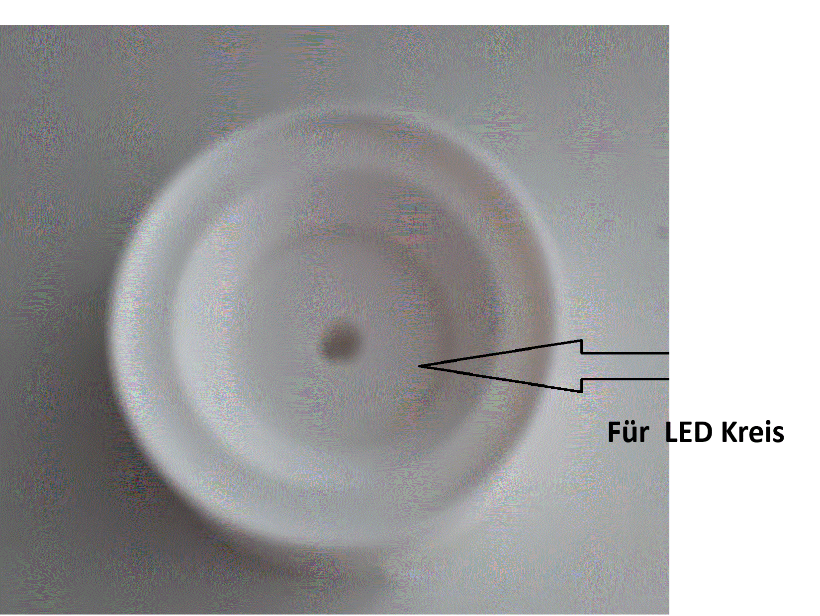 Giá đỡ quả cầu kính với vòng LED (Glas Kugel Halter mit LED Kreis) - Image 1