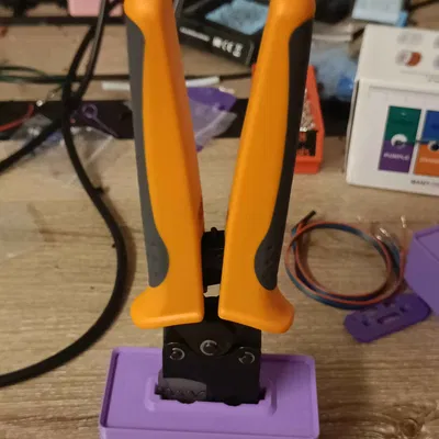 Khay Gridfinity dựng đứng cho kìm Iwiss IWS-3220M