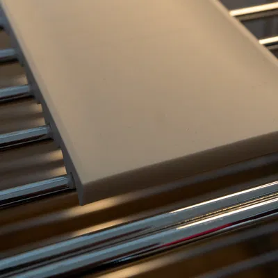 Khay Grid – khay gắn cho bề mặt lưới (grid)