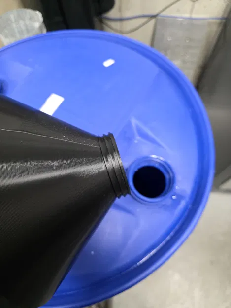 Phễu có lỗ thông hơi cho thùng phuy nhựa (poly drums) - Image 2