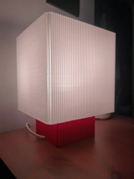 Đèn bàn khối lập phương gân (Cube ribbed table lamp) - Image 6