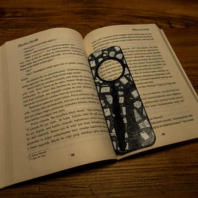 Magnifier Bookmark - Hueforge