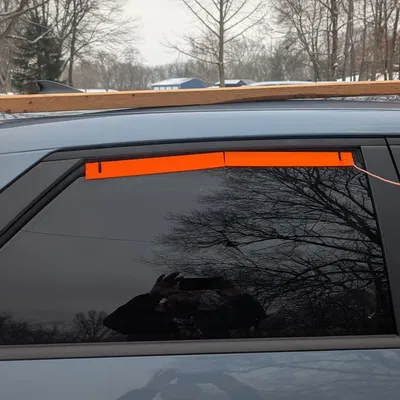 Ốp chèn luồn dây coax anten qua cửa kính xe (car antenna coax feed through)