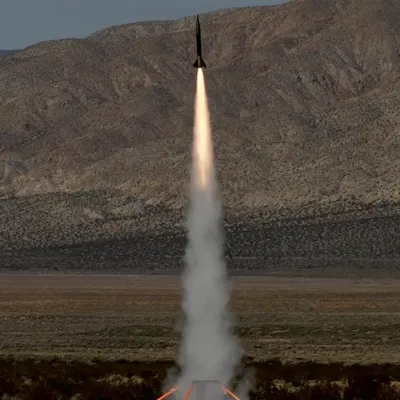 Tháp phóng rocket công suất cao (High Power Rocket Launch Tower)