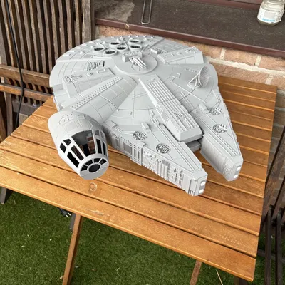 Smuggler-Class Light Freighter – Tàu vận tải hạng nhẹ cho dân buôn lậu (in 3D)