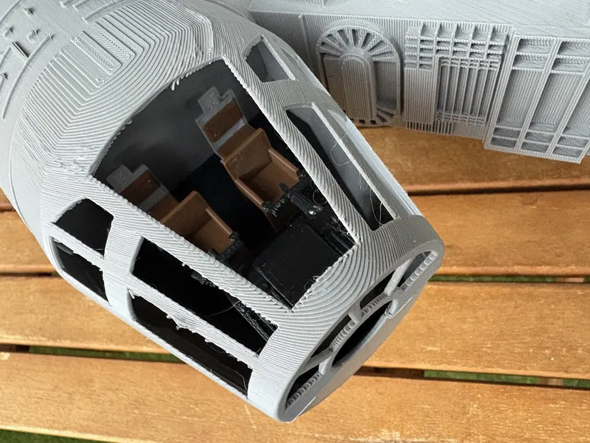 Smuggler-Class Light Freighter – Tàu vận tải hạng nhẹ cho dân buôn lậu (in 3D) - Image 4