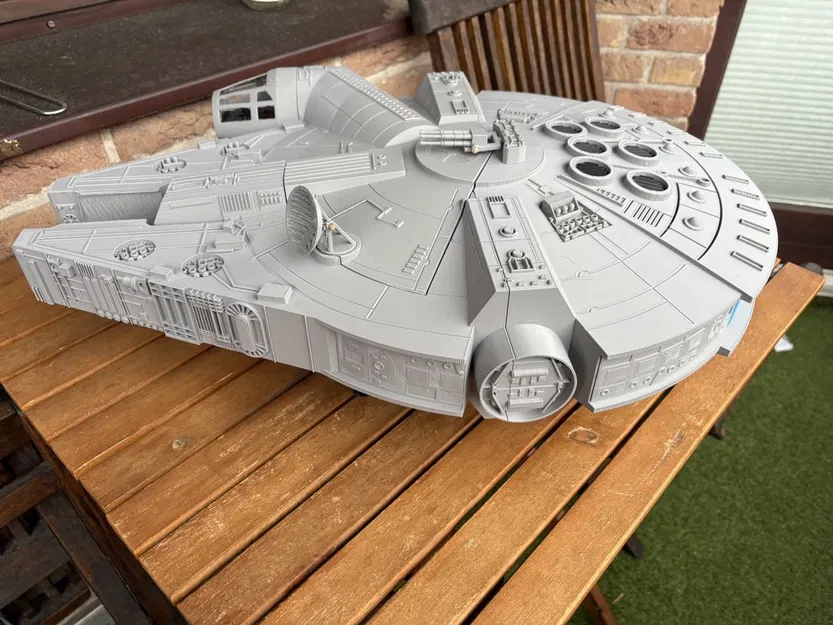 Smuggler-Class Light Freighter – Tàu vận tải hạng nhẹ cho dân buôn lậu (in 3D) - Image 6