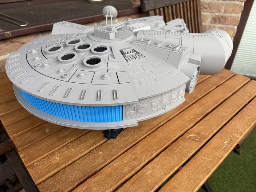 Smuggler-Class Light Freighter – Tàu vận tải hạng nhẹ cho dân buôn lậu (in 3D) - Image 9