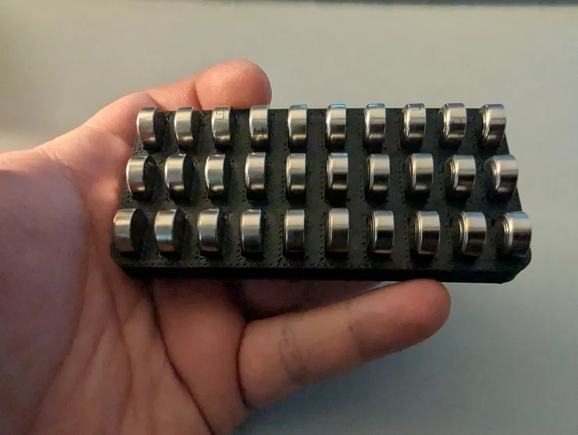 Hộp lưu trữ pin LR44 (coin cell) – chứa 30 viên - Image 1