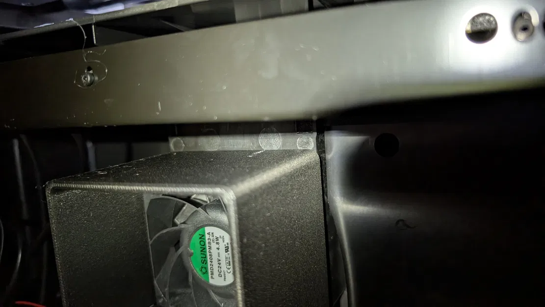 Ốp shroud quạt xả 8038 cho Qidi Plus 4 - Image 1