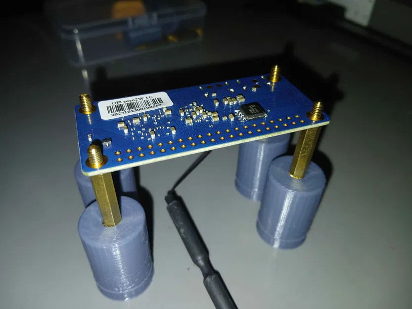 Mag Standoff Soldering Aide – Chân đế PCB nam châm hỗ trợ hàn - Image 1